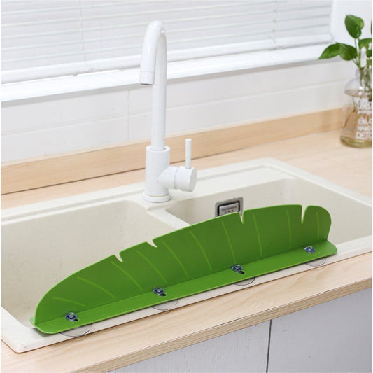 Silicone Kitchen Sink Splash Guard – Anti-Splash Baffle with Suction Cup for Dishwashing, Waterproof & Oil-Proof Sink Shield